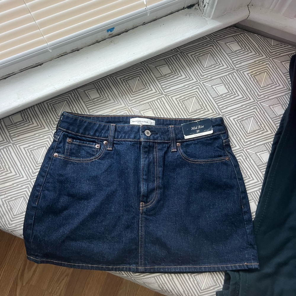 Abercrombie Curve Love Women's Blue Denim Skirt